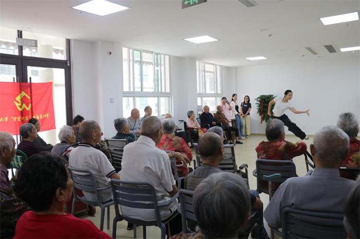皇冠体育官方网站