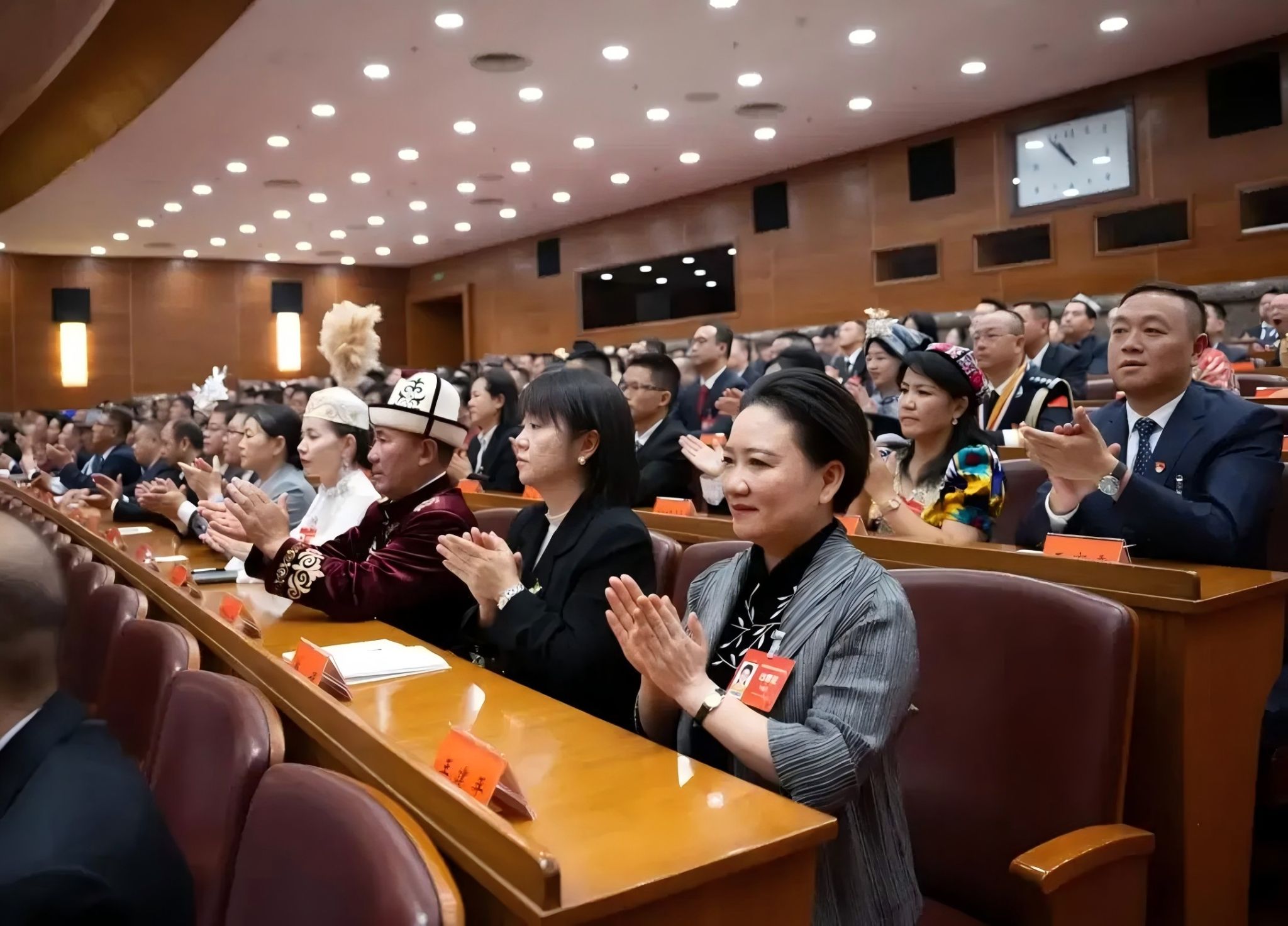 皇冠体育官方网站