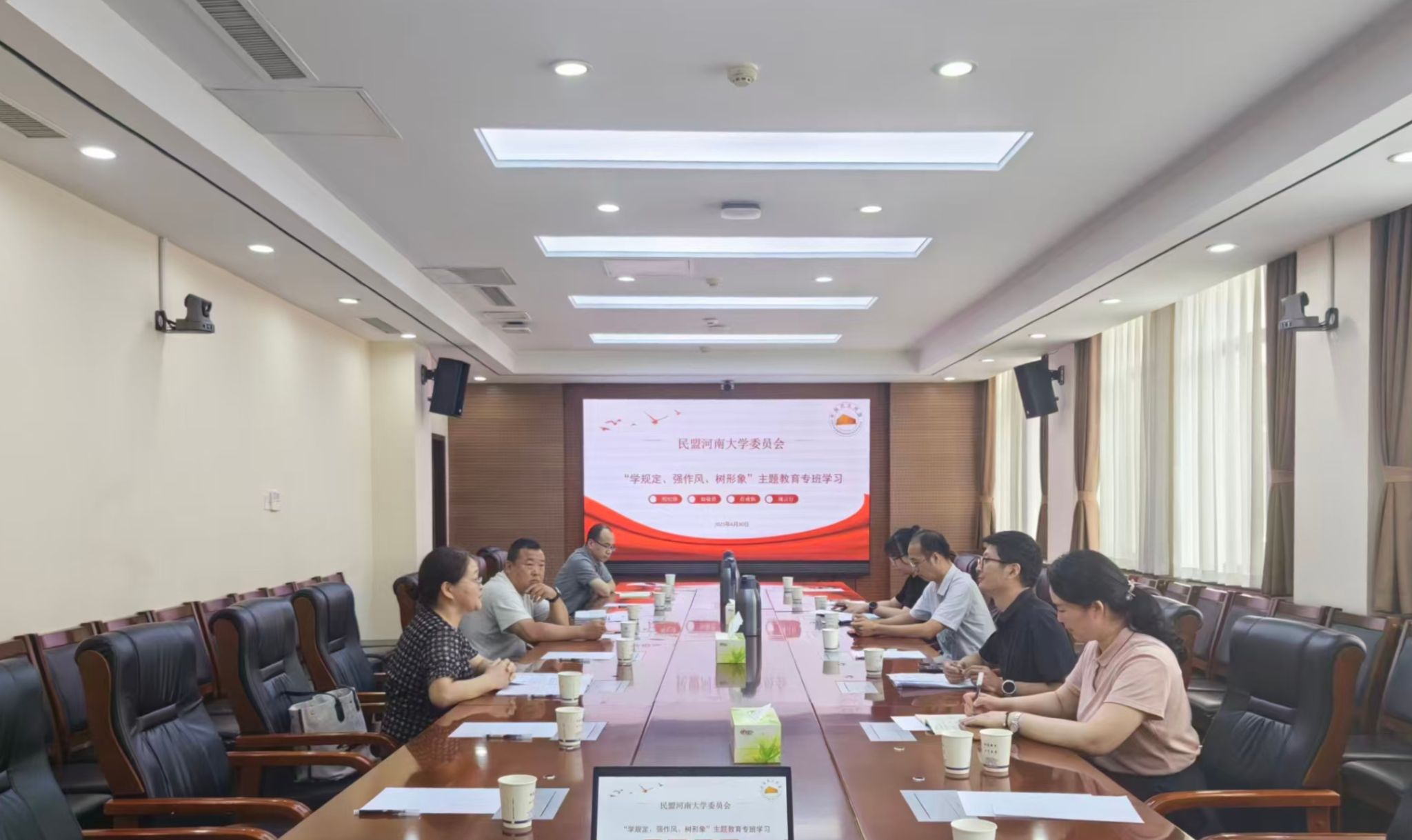 皇冠体育官方网站