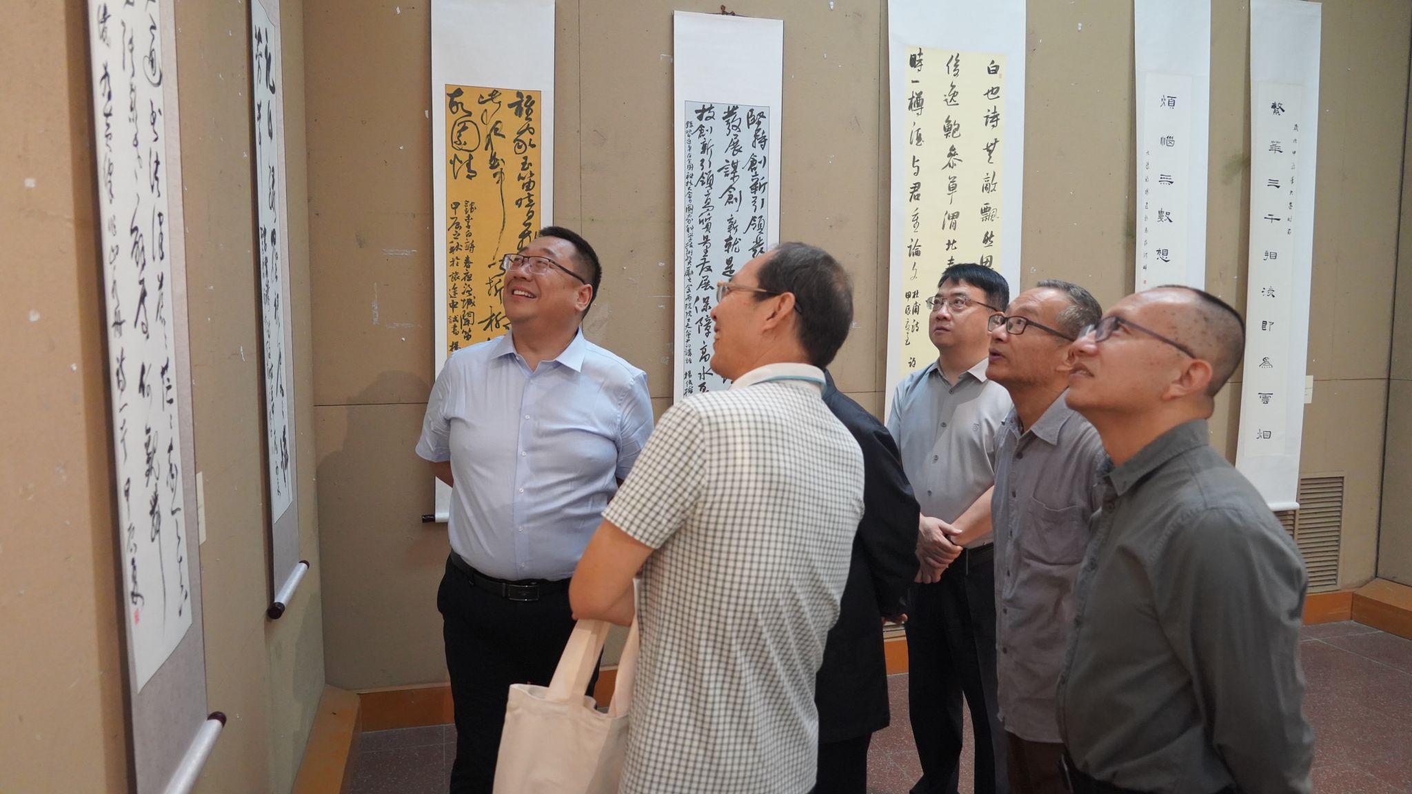 皇冠体育官方网站